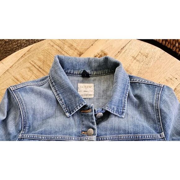 J. Crew Women's Denim Jean Jacket Sz S Metal Buttons Pockets Classic Preppy - Picture 3 of 9